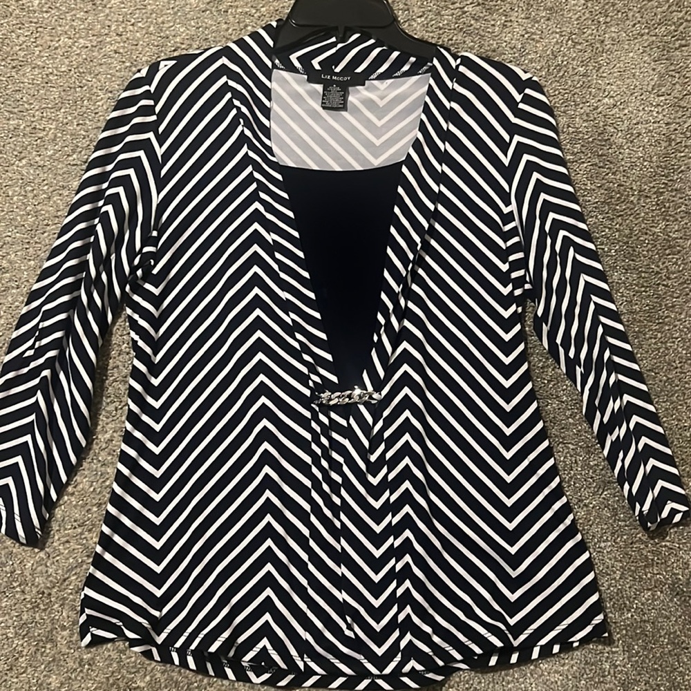 A women’s small cute shirt!